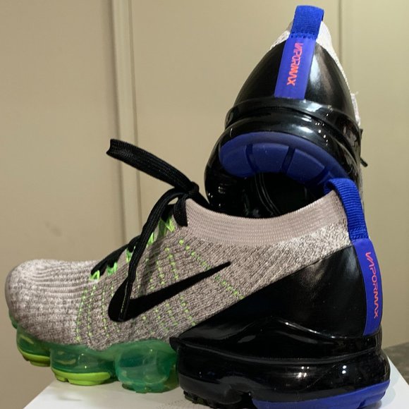Gently Pre-Owned w/Box - Unisex Nike Air VaporMax Flyknit 3 Vast Grey main image 4